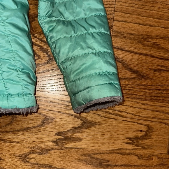 Girls Reversible NORTH FACE Puffy Jacket - size 14/16 (L) - Picture 4 of 10